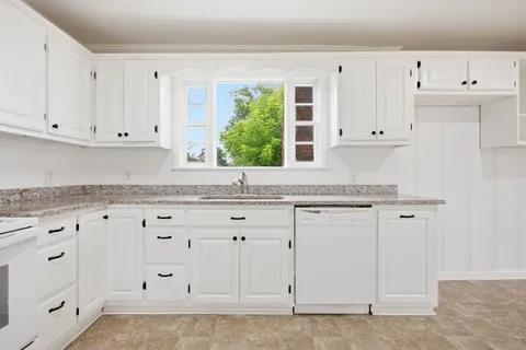 $288,000 | 406 Pickens Lane, Columbia, TN 38401