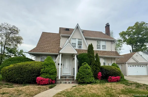 $3,500 | 1 Allen Street, Unit 1, Lynbrook, NY 11563