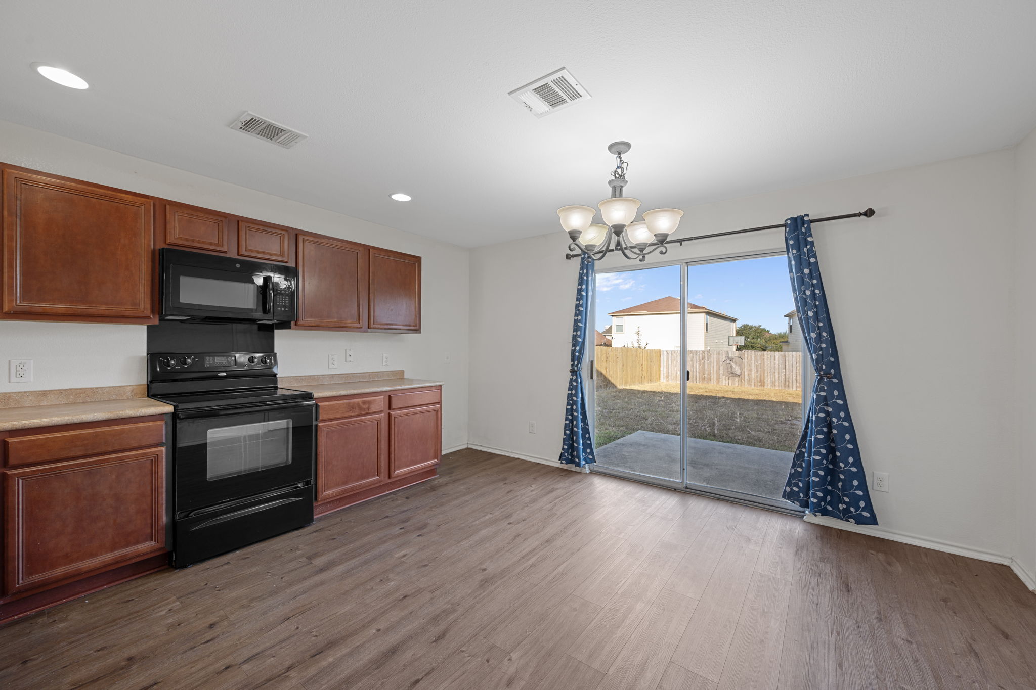 2223 Perkins Place Georgetown, TX 78626 - Photo 10 of 39