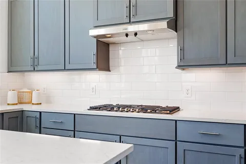 $674,900 | 215 Carroll Street, Fort Worth, TX 76107