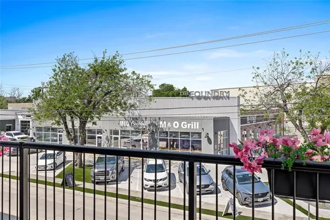 $674,900 | 215 Carroll Street, Fort Worth, TX 76107