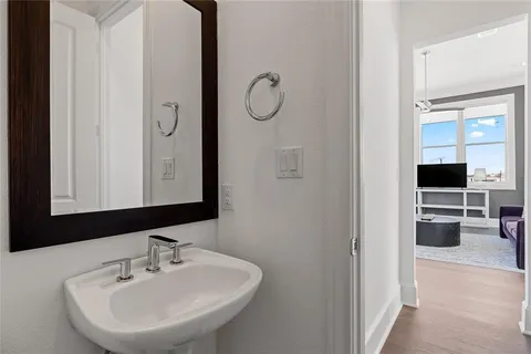 $674,900 | 215 Carroll Street, Fort Worth, TX 76107