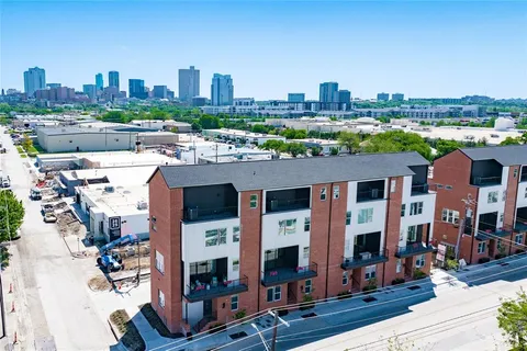 $674,900 | 215 Carroll Street, Fort Worth, TX 76107