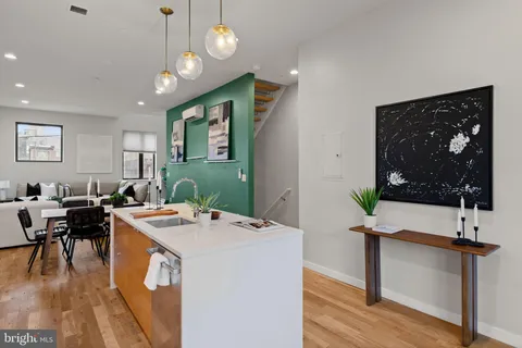 $525,000 | 1720 Folsom Street, Unit B, Philadelphia, PA 19130