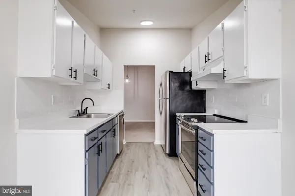 $225,000 | 306 Blue Water Court, Unit 301, Glen Burnie, MD 21060
