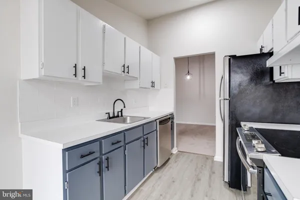 $225,000 | 306 Blue Water Court, Unit 301, Glen Burnie, MD 21060