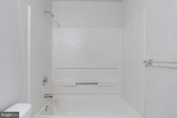 $225,000 | 306 Blue Water Court, Unit 301, Glen Burnie, MD 21060