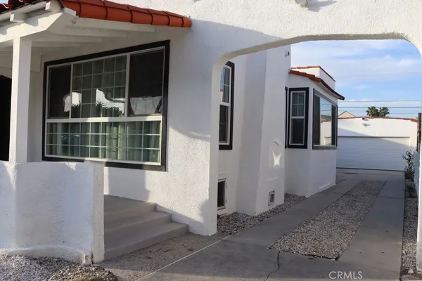 $999,000 | 1917 West 74th Street, Los Angeles, CA 90047