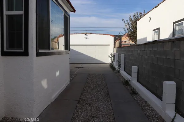 $999,000 | 1917 West 74th Street, Los Angeles, CA 90047