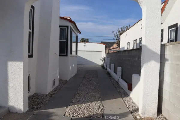 $999,000 | 1917 West 74th Street, Los Angeles, CA 90047