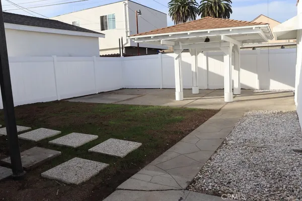 $999,000 | 1917 West 74th Street, Los Angeles, CA 90047