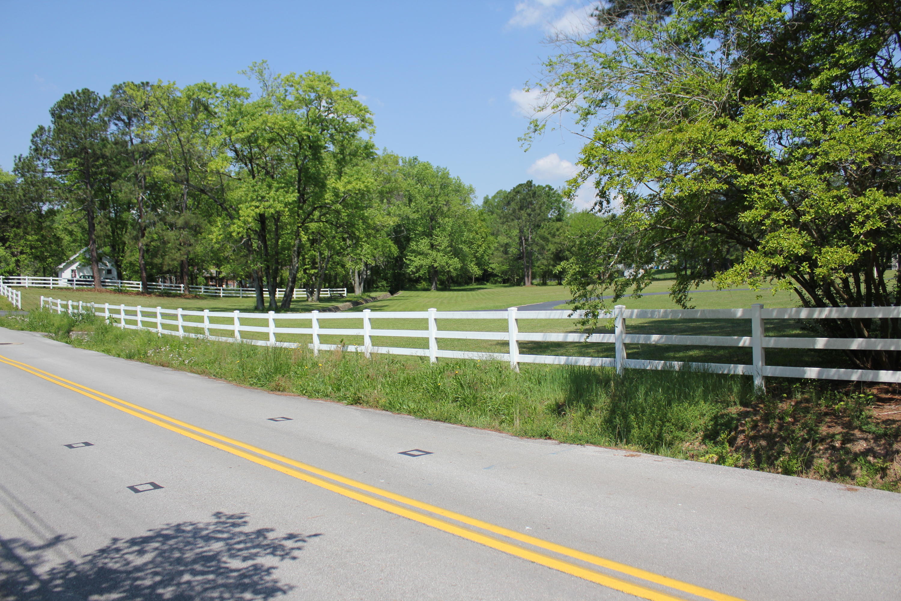 1424 Williams Road Hixson, TN 37343 - Photo 5 of 24 IMG_4282