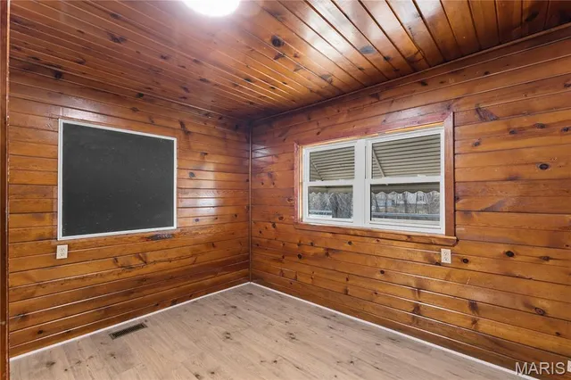 $215,000 | 600 East Center Street, Troy, IL 62294