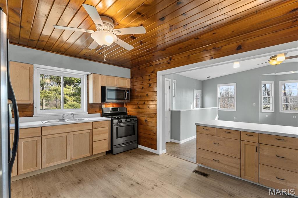 600 East Center Street Troy, IL 62294 - Photo 12 of 25