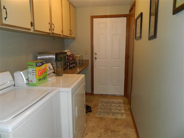 1135 South Zimmer Road Warsaw, IN 46580 - Photo 9 of 14 Gallery Image 9