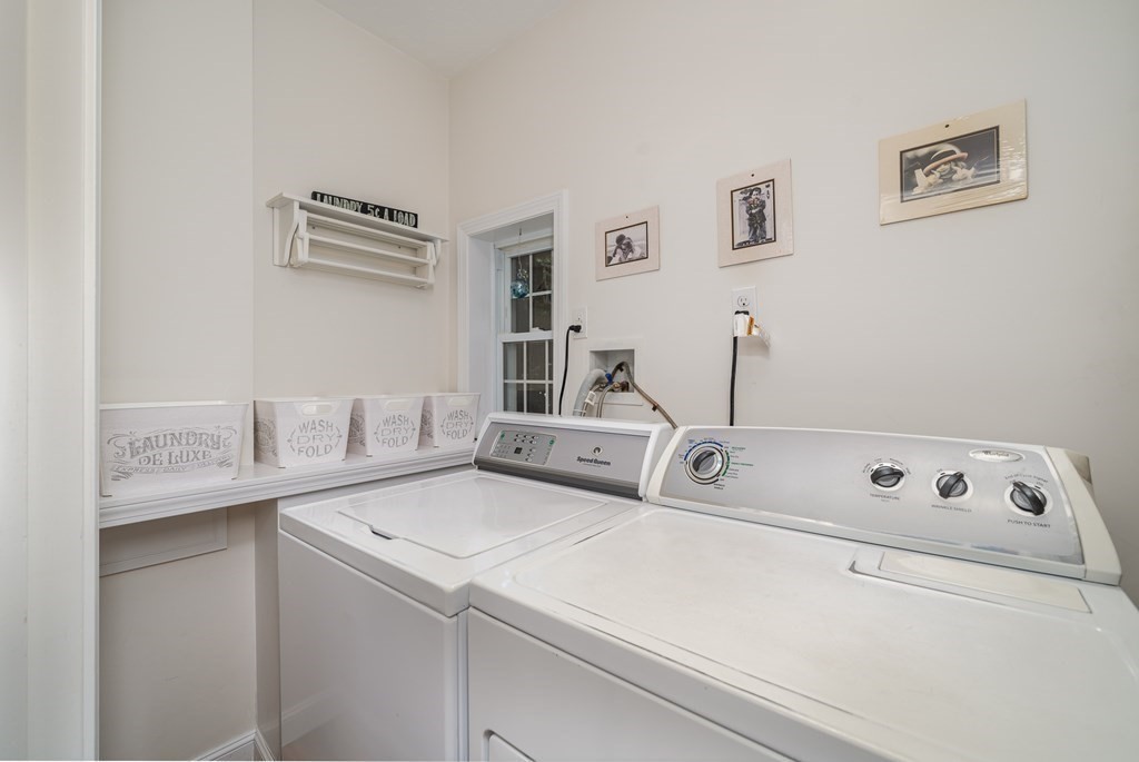 504 Maple Street Franklin, MA 02038 - Photo 18 of 39 Gallery Image 18