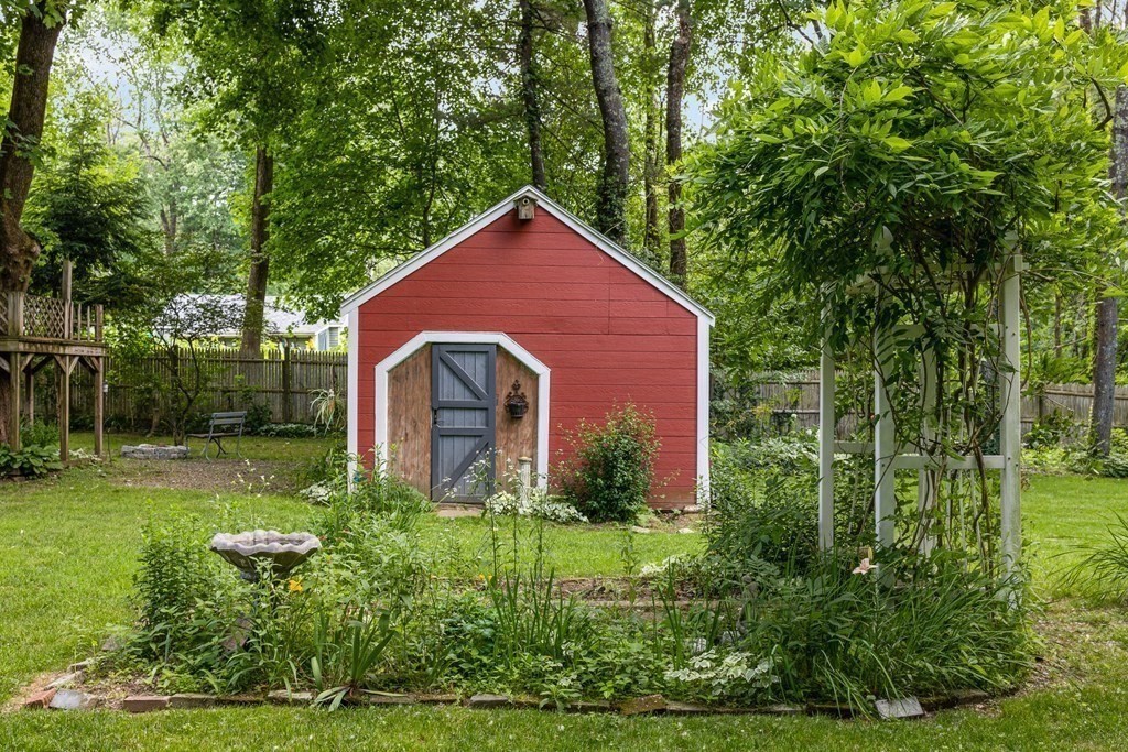 504 Maple Street Franklin, MA 02038 - Photo 30 of 39 Gallery Image 30
