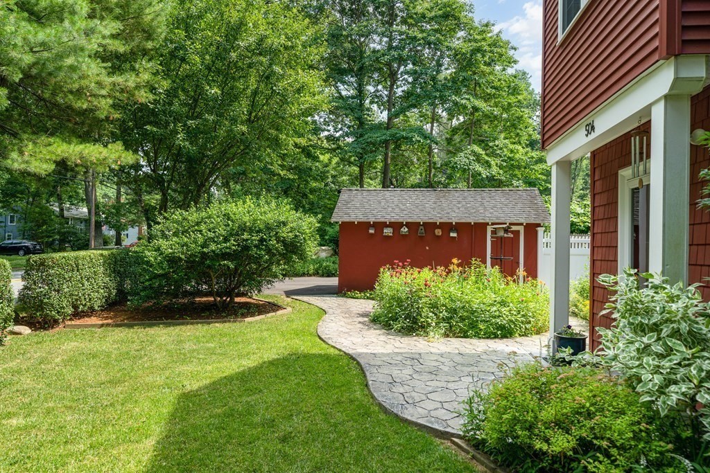 504 Maple Street Franklin, MA 02038 - Photo 3 of 39 Gallery Image 3