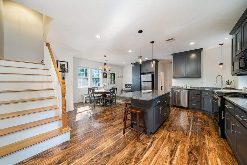 504 Maple Street Franklin, MA 02038 - Photo 5 of 39 Gallery Image 5