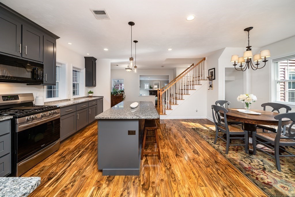 504 Maple Street Franklin, MA 02038 - Photo 10 of 39 Gallery Image 10