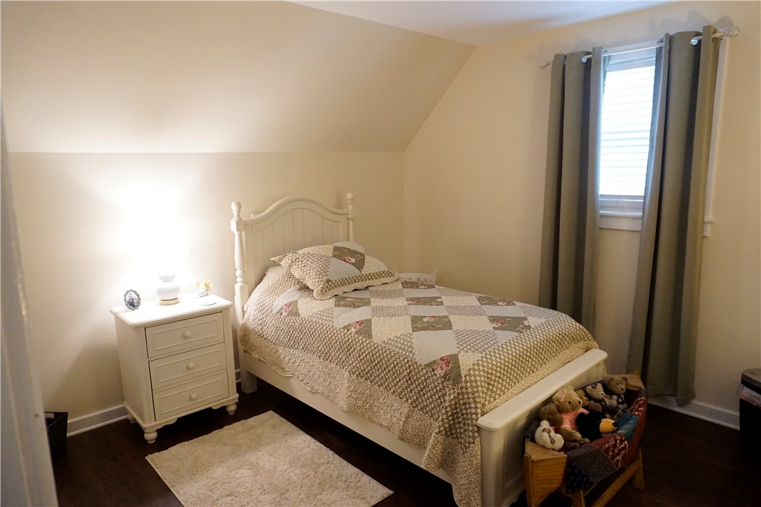 713 Magnolia Drive Waycross, GA 31501 - Photo 19 of 25 Second bedroom