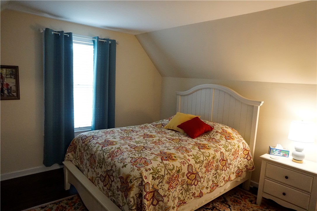 713 Magnolia Drive Waycross, GA 31501 - Photo 20 of 25 Third bedroom