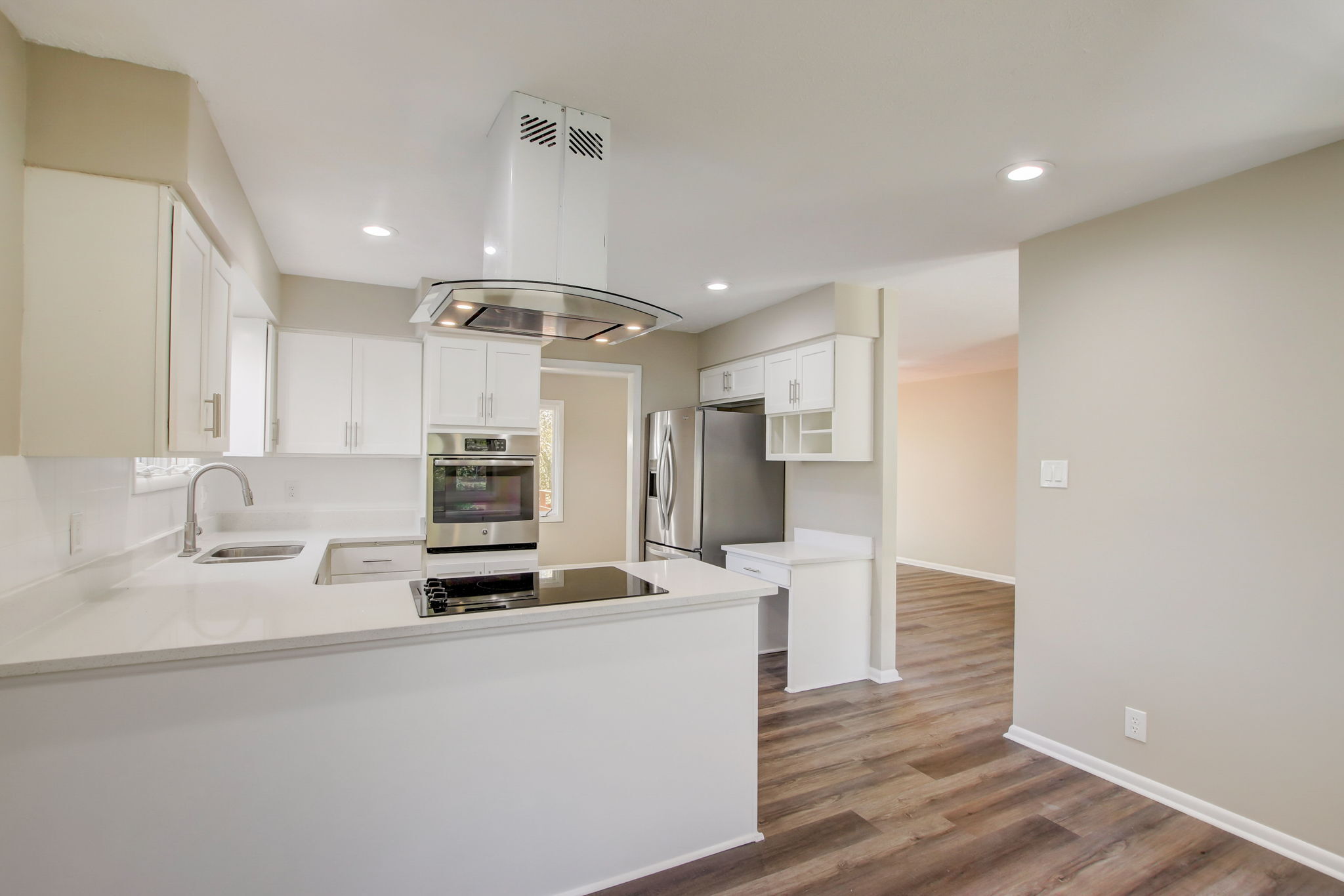 9035 Colgate Street Indianapolis, IN 46268 - Photo 5 of 16