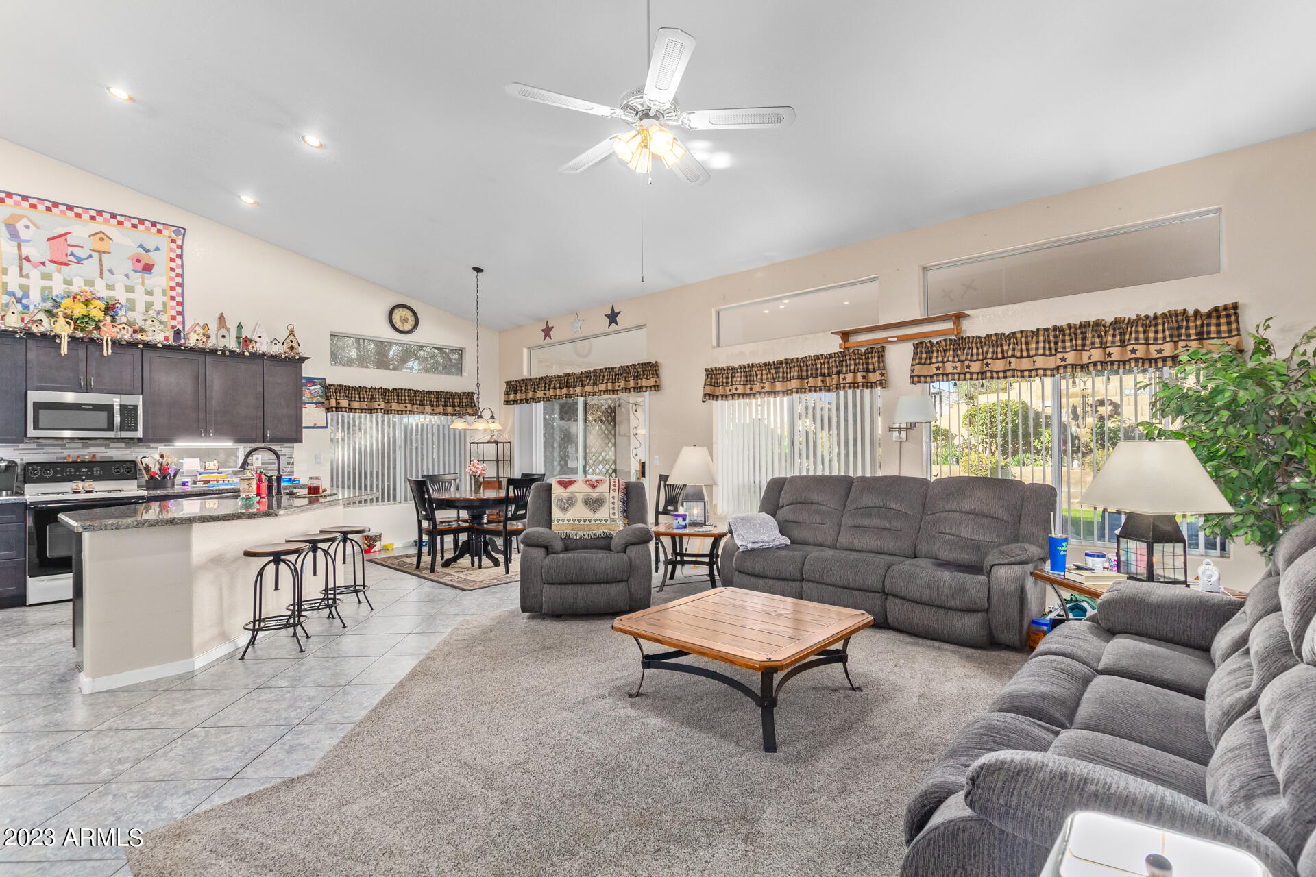 3708 East Utopia Road Phoenix, AZ 85050 - Photo 6 of 26 09 Utopia