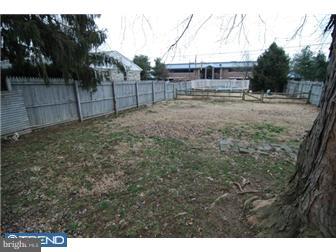 547 R Upland Avenue Reading, PA 19611 - Photo 8 of 12 Exterior