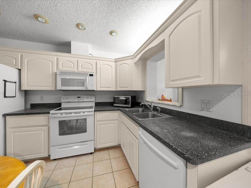 495 North Robin Hood Road Inverness, FL 34450 - Photo 11 of 34