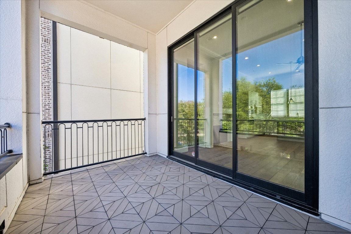 9663 Kings Cross Station Houston, TX 77045 - Photo 10 of 30 a view of a glass door