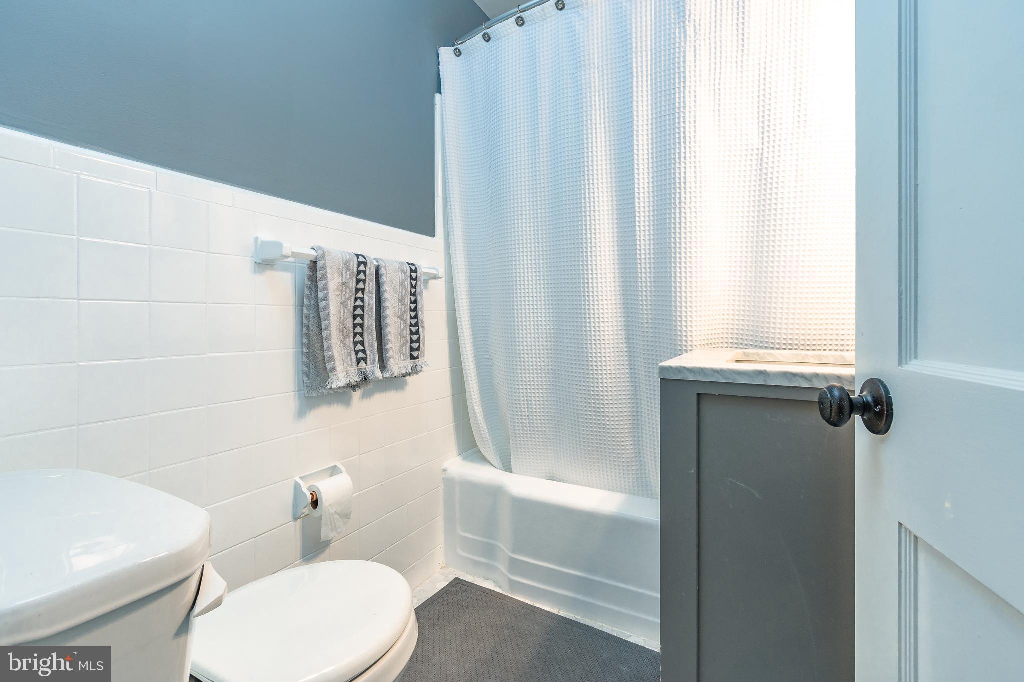424 East Front Street Media, PA 19063 - Photo 23 of 32 Full Bath - Upper Level