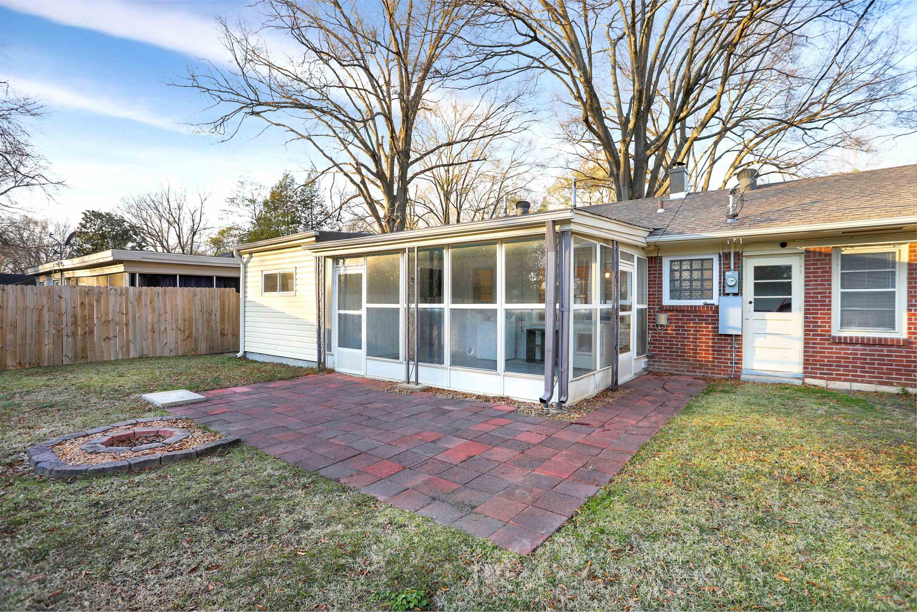 4607 Monaco Road Memphis, TN 38117 - Photo 24 of 25 a view of a house with a yard