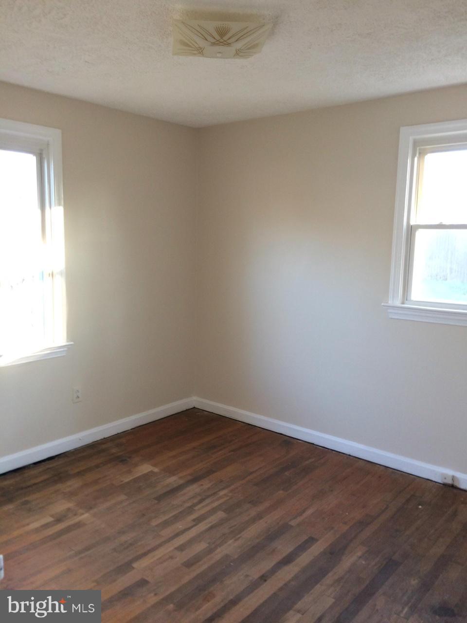 511 Pinewood Road Rockville, MD 20850 - Photo 11 of 16 Bedroom