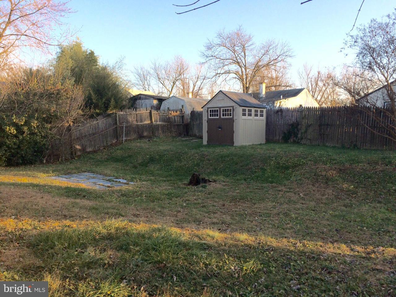 511 Pinewood Road Rockville, MD 20850 - Photo 14 of 16 Exterior (Rear)