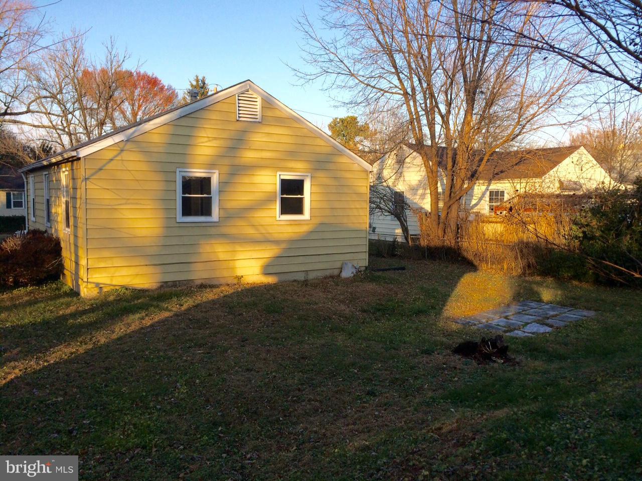 511 Pinewood Road Rockville, MD 20850 - Photo 15 of 16 Exterior (Rear)