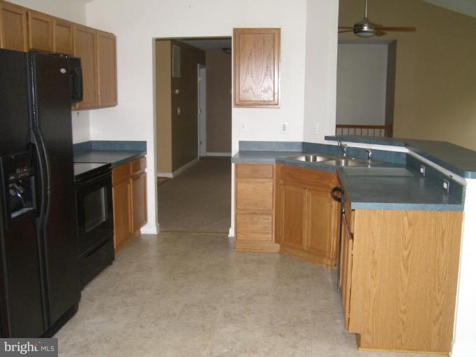 9161 Lothian Road King George, VA 22485 - Photo 6 of 13 Kitchen #2