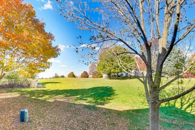 $324,900 | 8225 Polo Court, Unit 8225, Lakewood, IL 60014