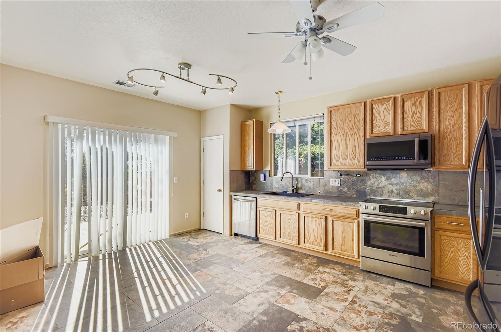 8346 South Reed Street Littleton, CO 80128 - Photo 7 of 29