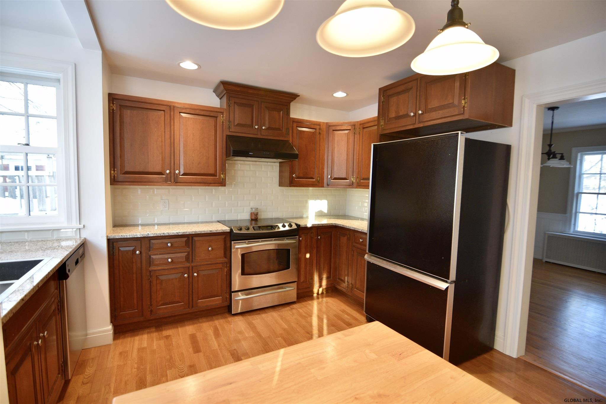 863 Lisha Kill Road Niskayuna, NY 12309 - Photo 8 of 29 Photo 8