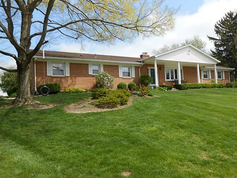 316 Holiday Drive Springfield, OH 45505 - Photo 2 of 25