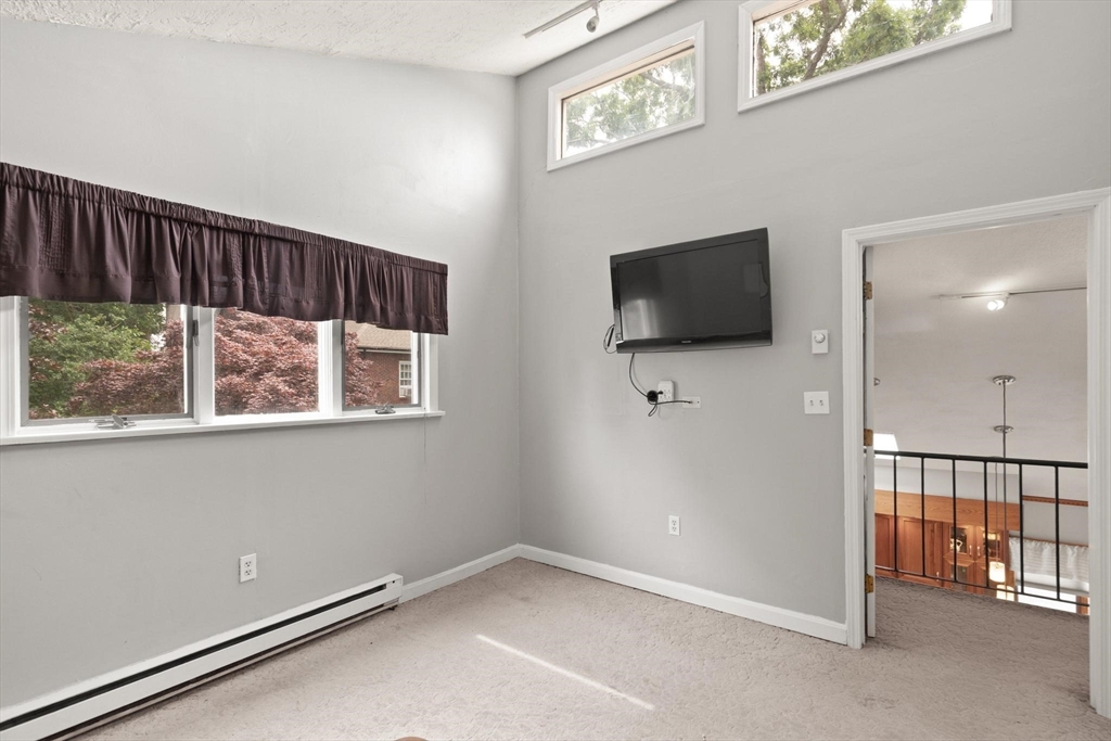 75 Andrews Street Medford, MA 02155 - Photo 21 of 40