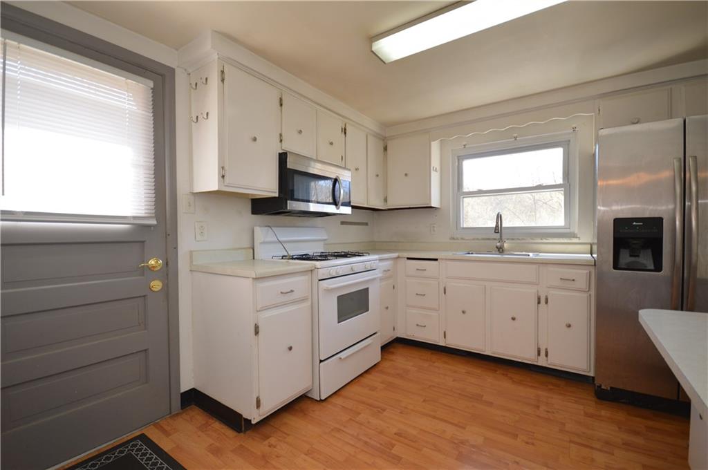 122 Fitzsimmons Road Monroeville, PA 15239 - Photo 17 of 47 Gallery Image 17