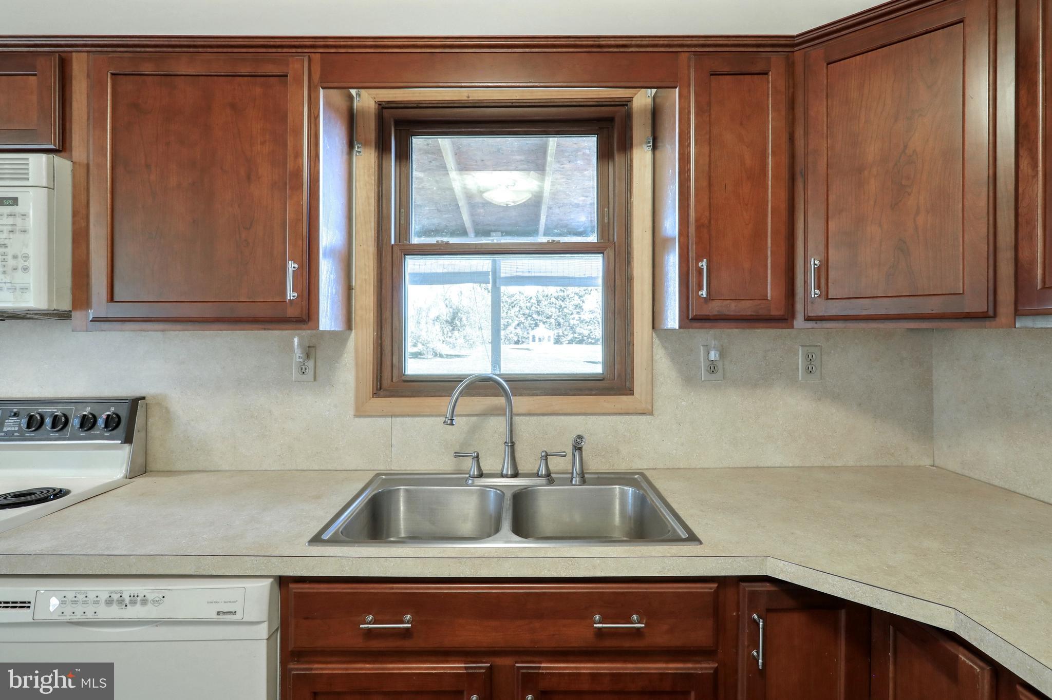 527 Teeter Road Littlestown, PA 17340 - Photo 12 of 54