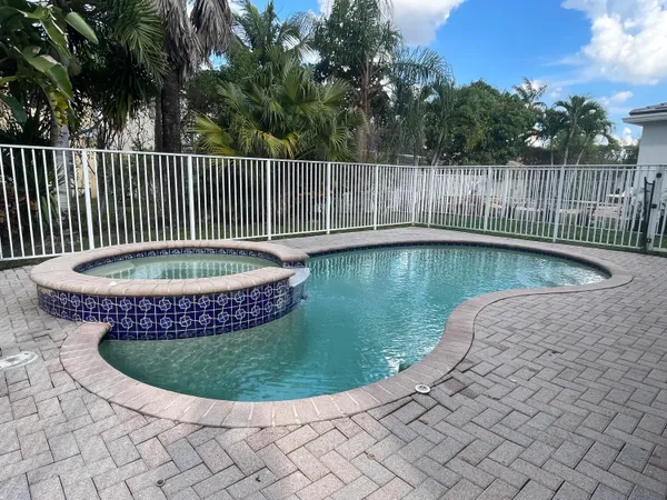 $4,500 | 584 Conservation Drive, Weston, FL 33327