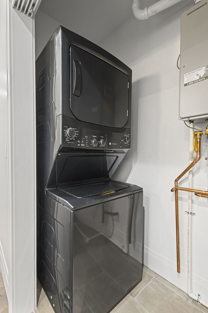 1036 Lake Street, Unit 3N Oak Park, IL 60301 - Photo 21 of 24 a utility room with washer and dryer