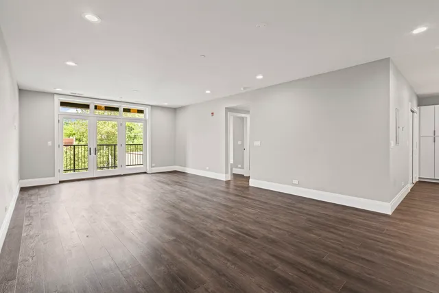 $4,000 | 1036 Lake Street, Unit 3N, Oak Park, IL 60301