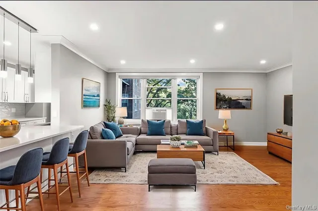 $425,000 | 1133 Midland Avenue, Unit 2C, Bronxville, NY 10708