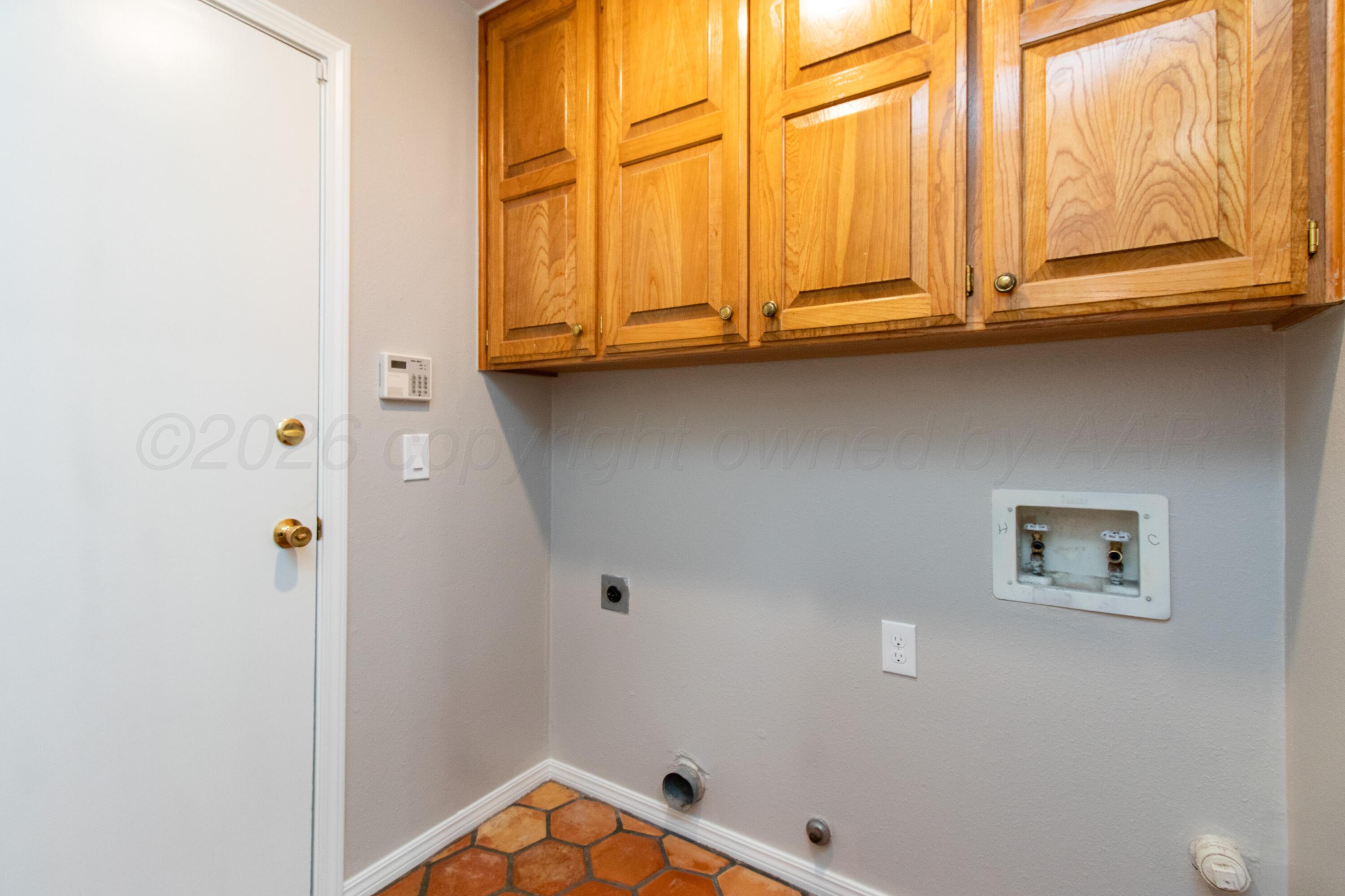 4211 Rondo Avenue Amarillo, TX 79110 - Photo 29 of 35 016