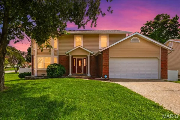 $345,000 | 1296 Robertridge Drive, St. Charles, MO 63304
